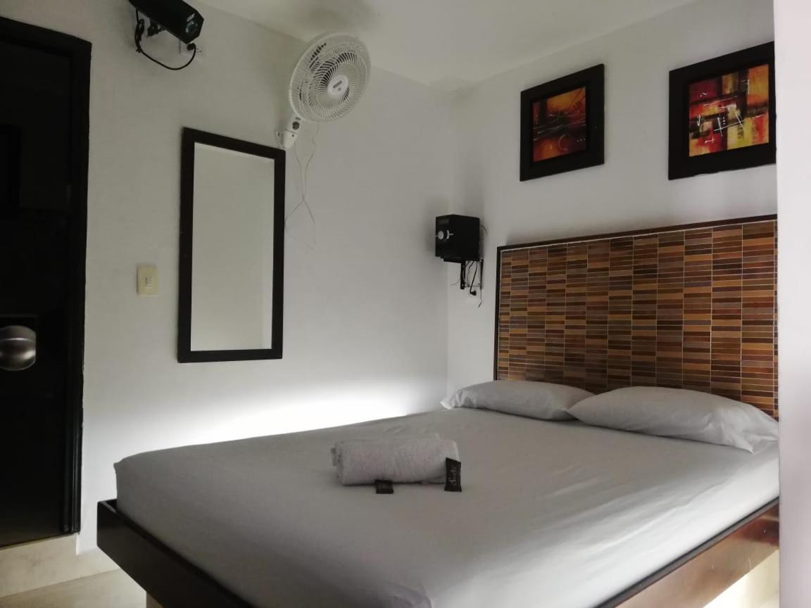 Hotel Marat Medellín Kültér fotó